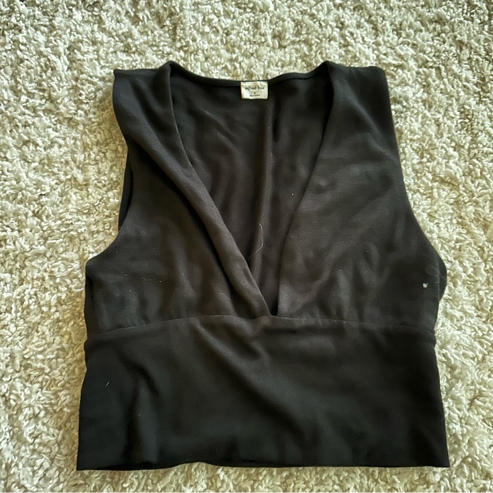 3 Aritzia black tops